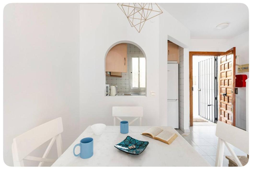 La Casa En La Carihuela Playa A 4 Minutos A Pie Vakantiehuis *